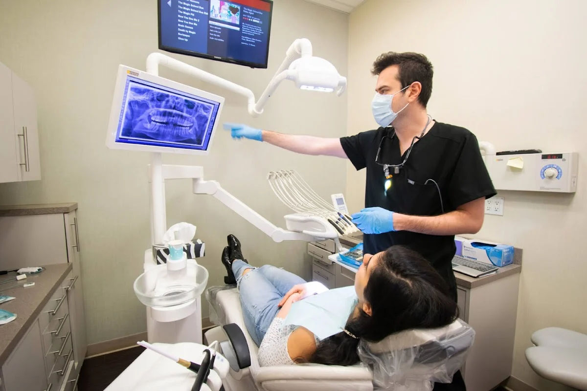 Dentist in Toronto -- Dentistry on King