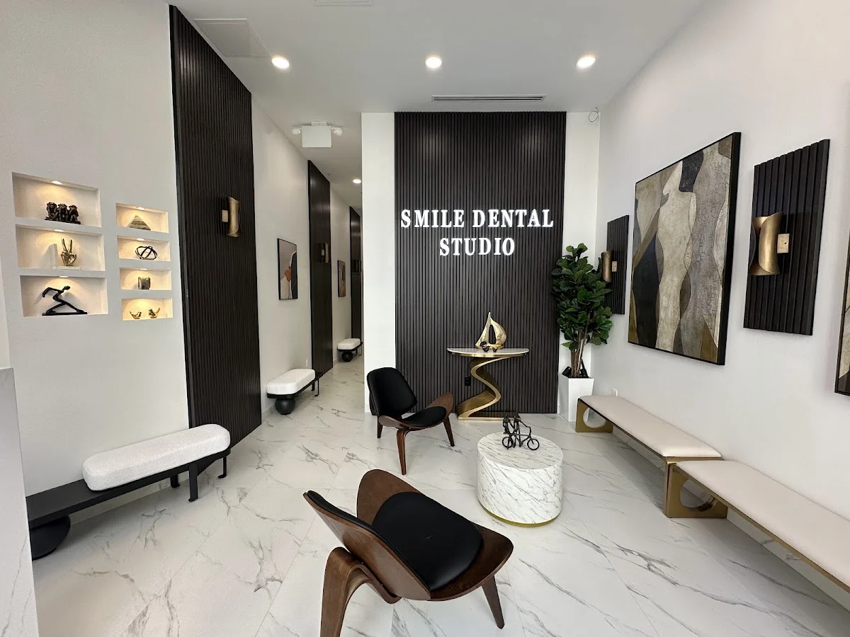 Dentist in New York -- Smile Dental Studio