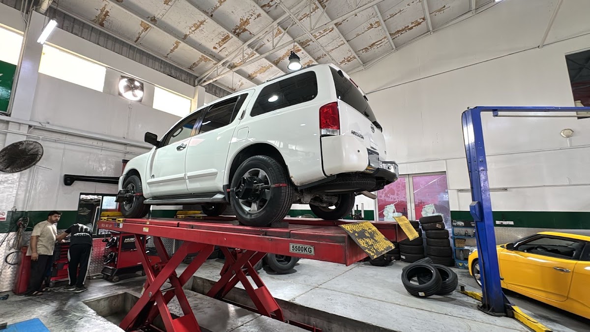 Auto Repair Shop in Dubai -- 800CarGuru Mobile Auto Repair Services