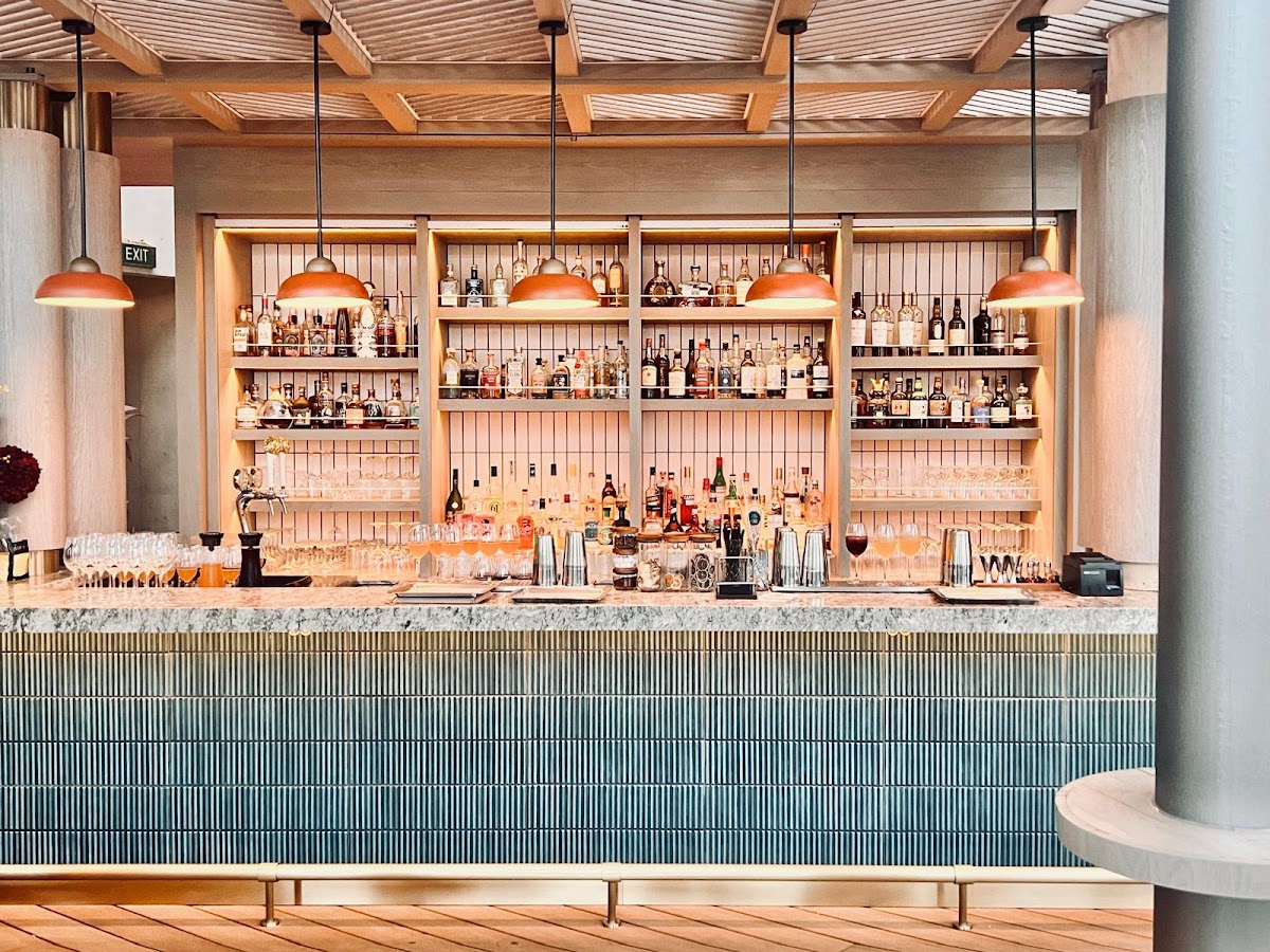 Restaurant in Singapore -- Artemis Grill & Sky Bar