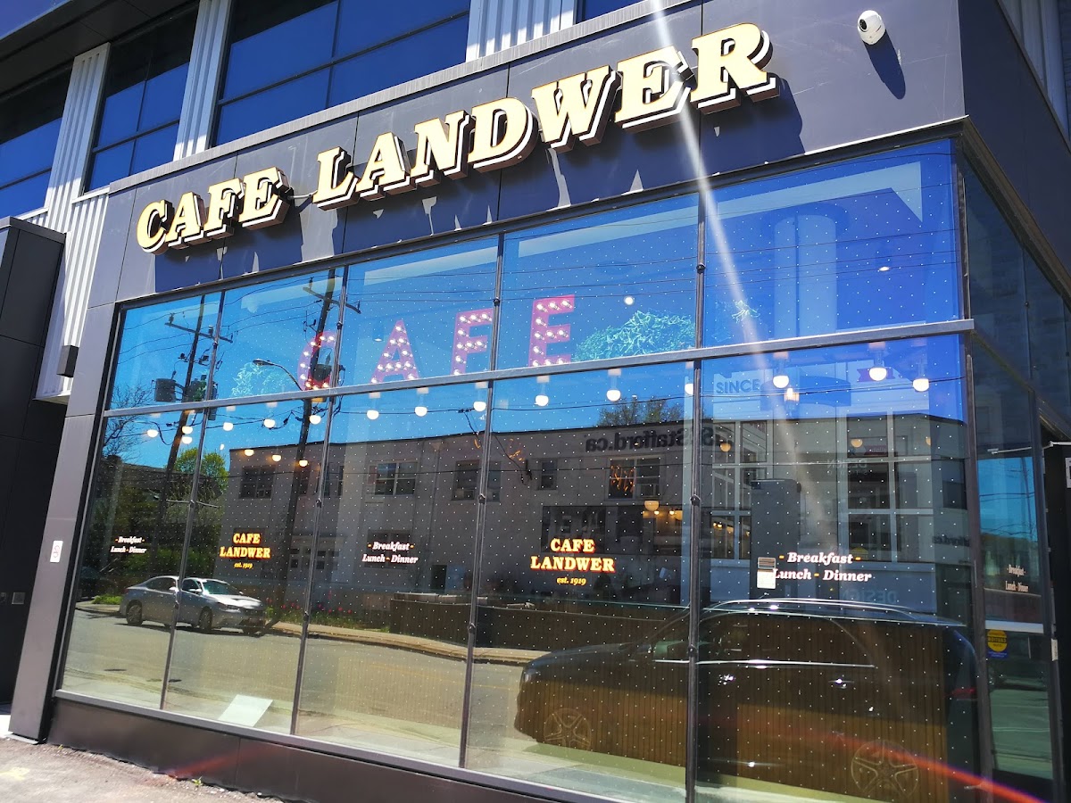 Cafe in Toronto -- Cafe Landwer