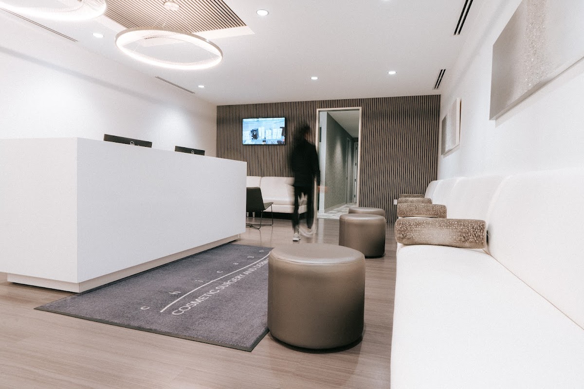 Dermatologist in Chicago -- Chicago Cosmetic Surgery & Dermatology