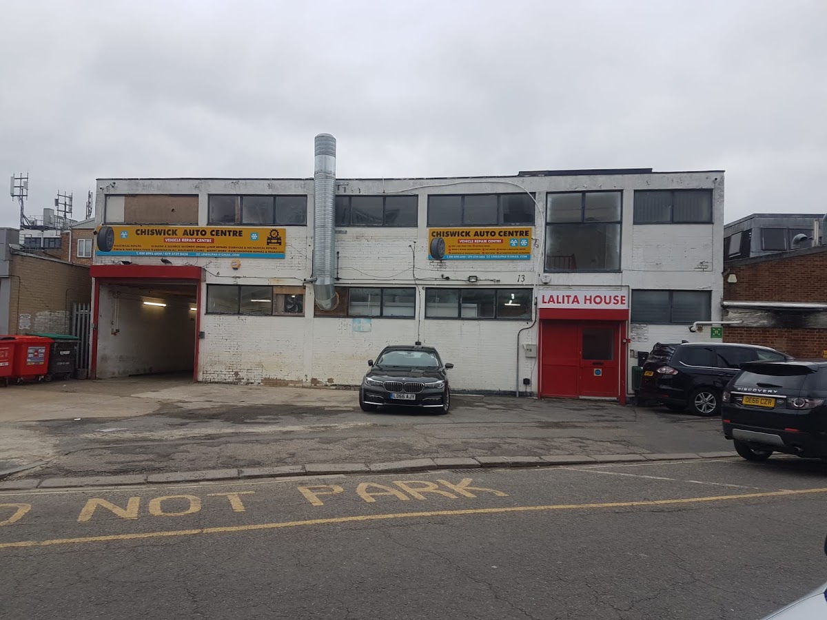 Auto Repair Shop in London -- Chiswick Auto Centre