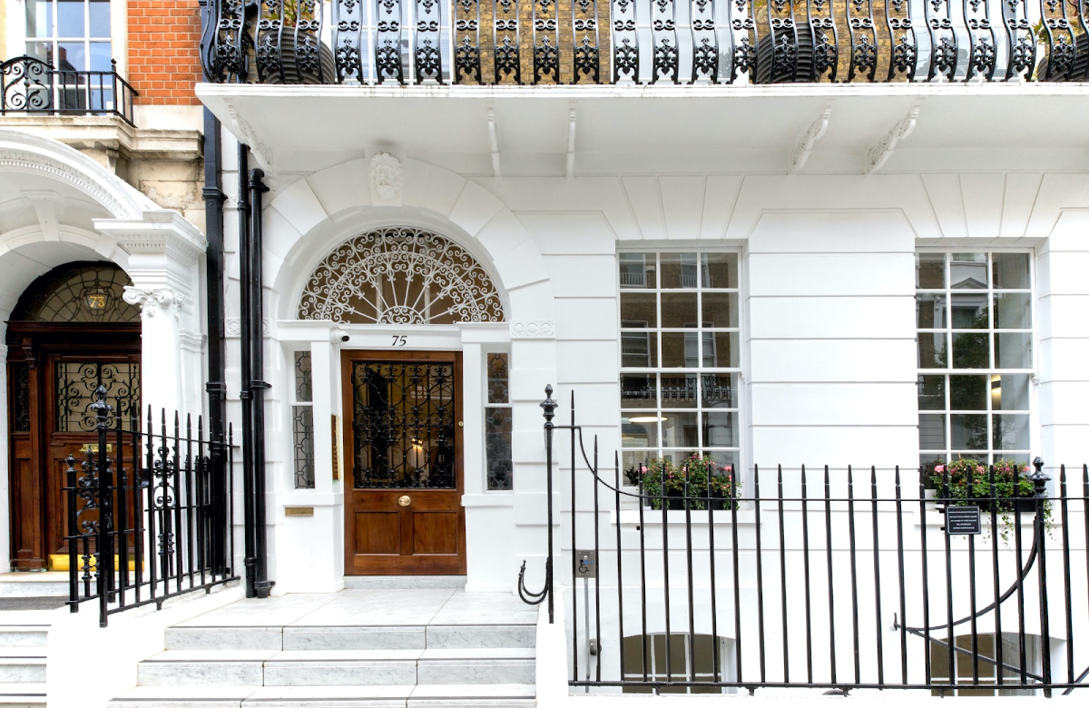 Dermatologist in London -- Dr Haus Dermatology