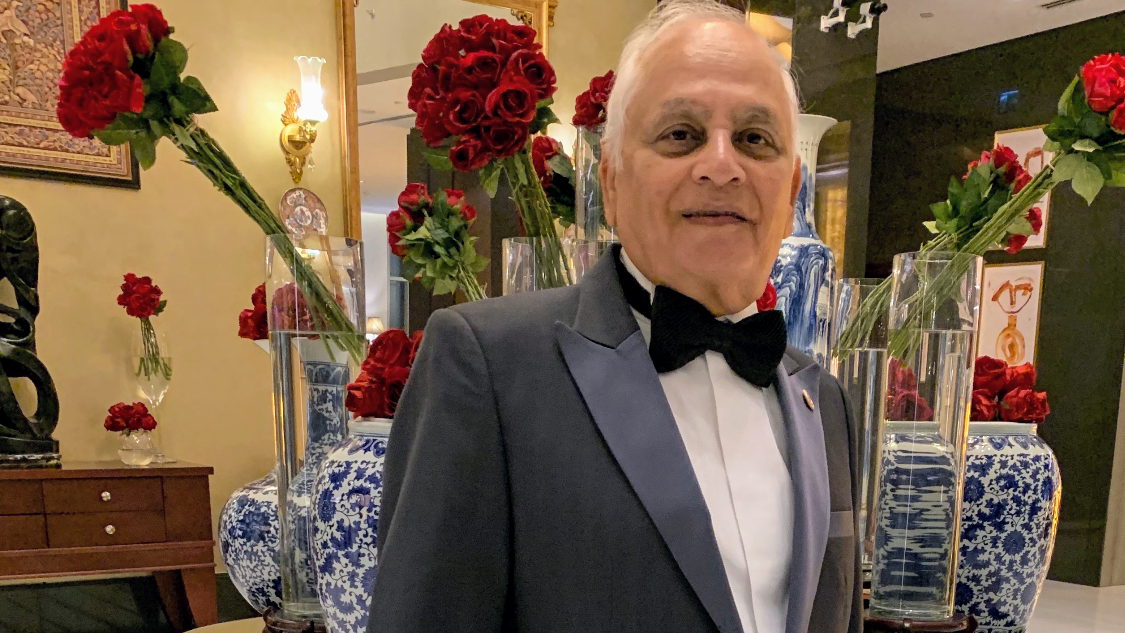 Dermatologist in Dubai -- Dr. Mahaveer Mehta Dermatology center Dubai