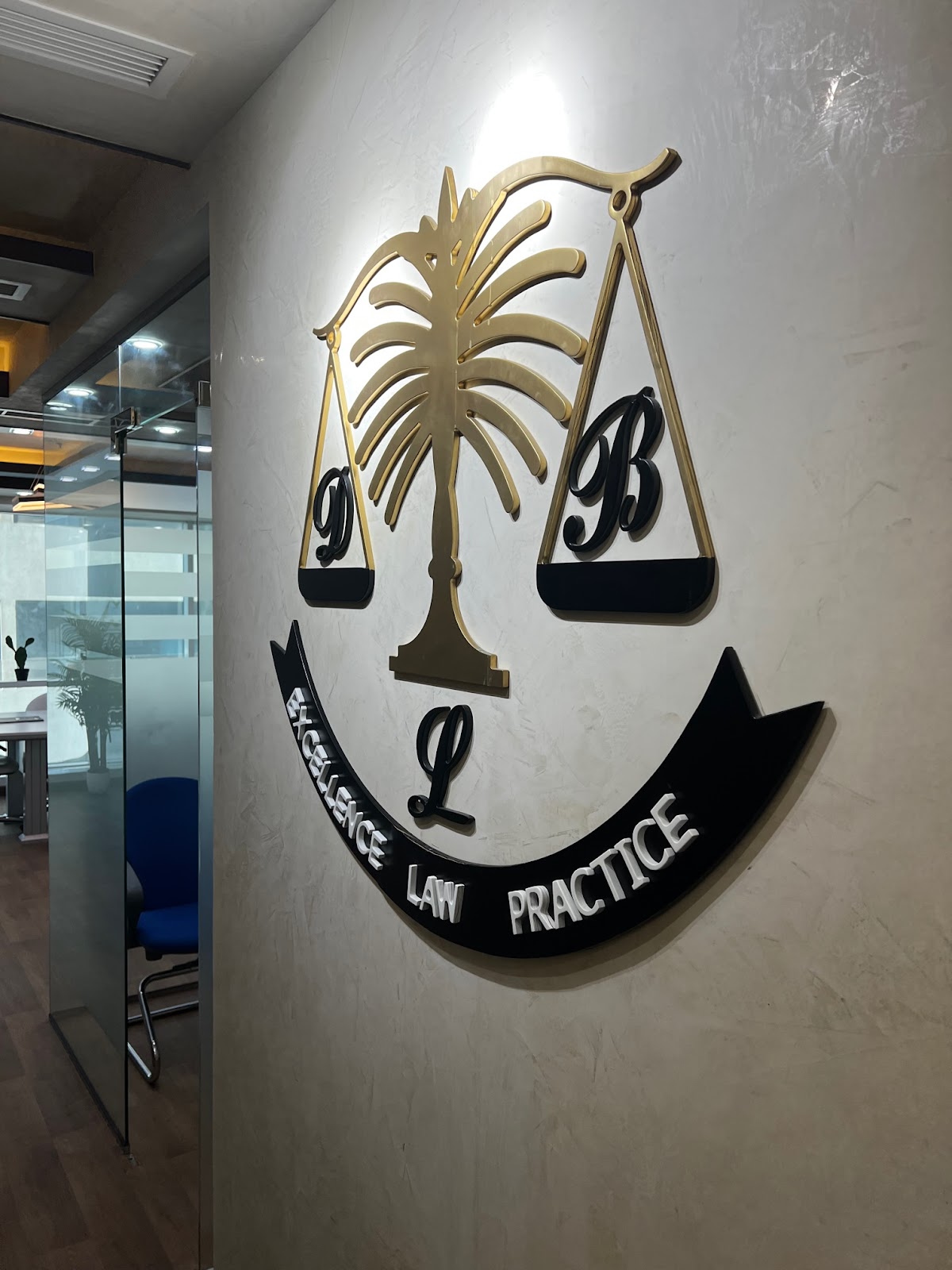 Lawyer in Dubai -- Dubai Best Lawyer - Property Lawyer in Dubai, Law Firm UAE, Alhajeya Alnoobi.