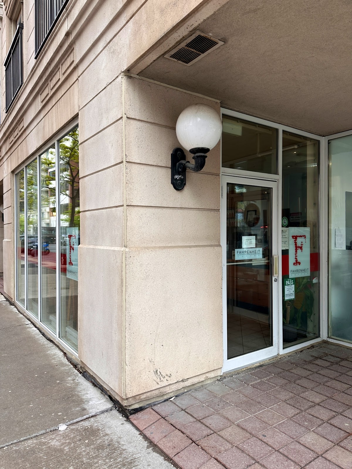 Cafe in Toronto -- Fahrenheit Coffee