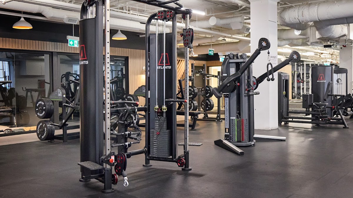 Personal Trainer in Toronto -- Fit Squad Training Gym