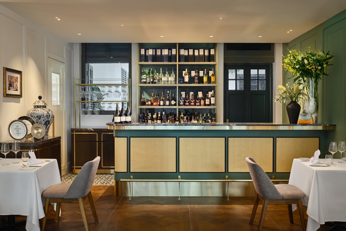 Fine Dining Restaurant in Singapore -- Flutes