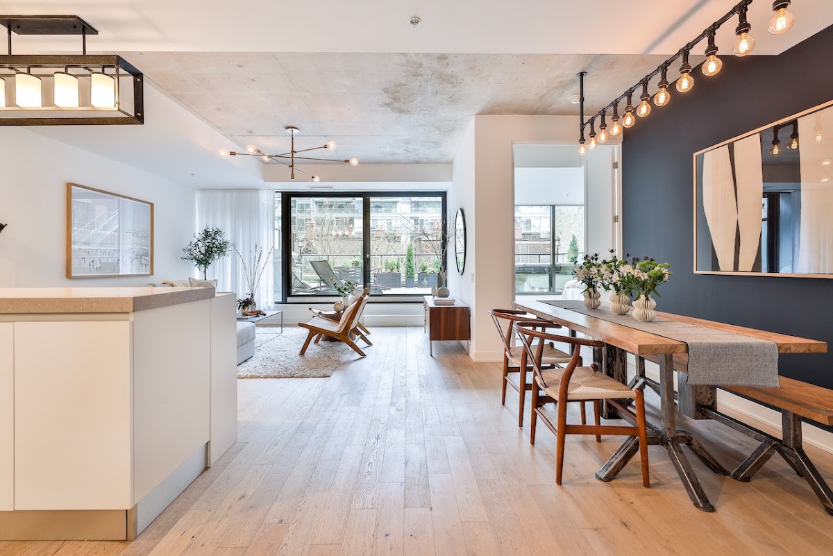 Real Estate Agent in Toronto -- Fox Marin Associates | Toronto Real Estate Agent Team (2)