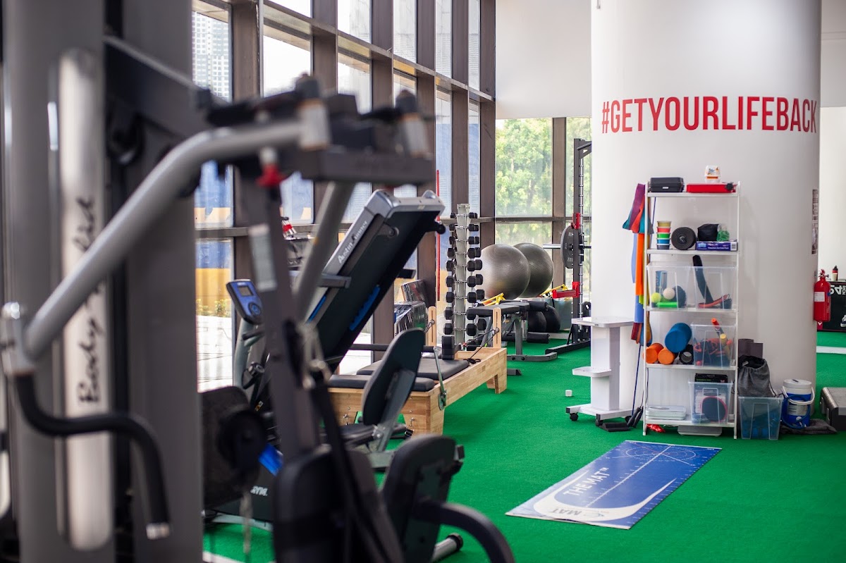 Physical Therapist in Singapore -- Heartland Rehab @ Queenstown (2)