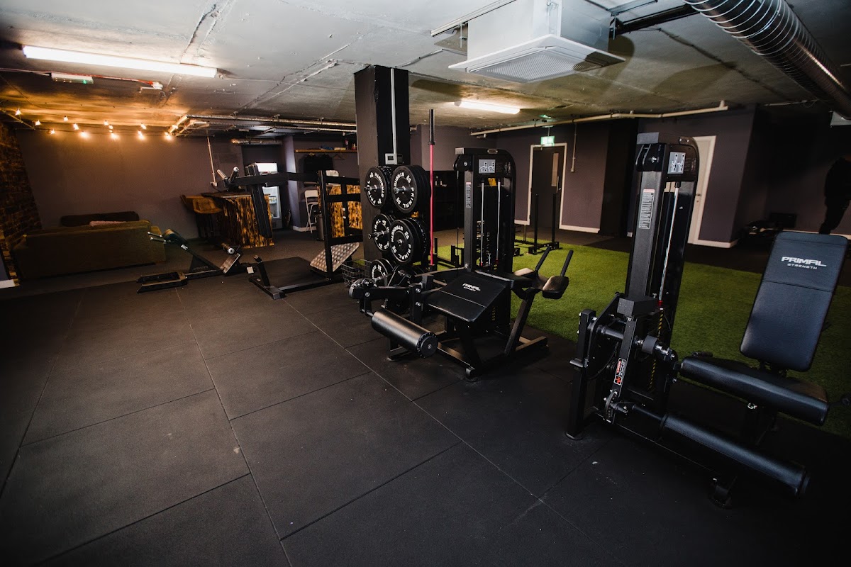 Physical Therapist in Manchester -- Matrix Physiotherapy Clinic in Manchester, Northern Quarter: Train Urban (2)