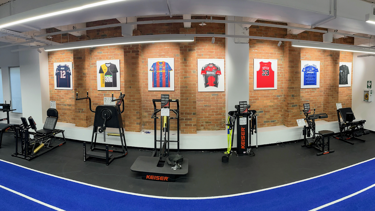 Physical Therapist in Melbourne -- Melbourne CBD Physiotherapy and Sports Medicine Clinic