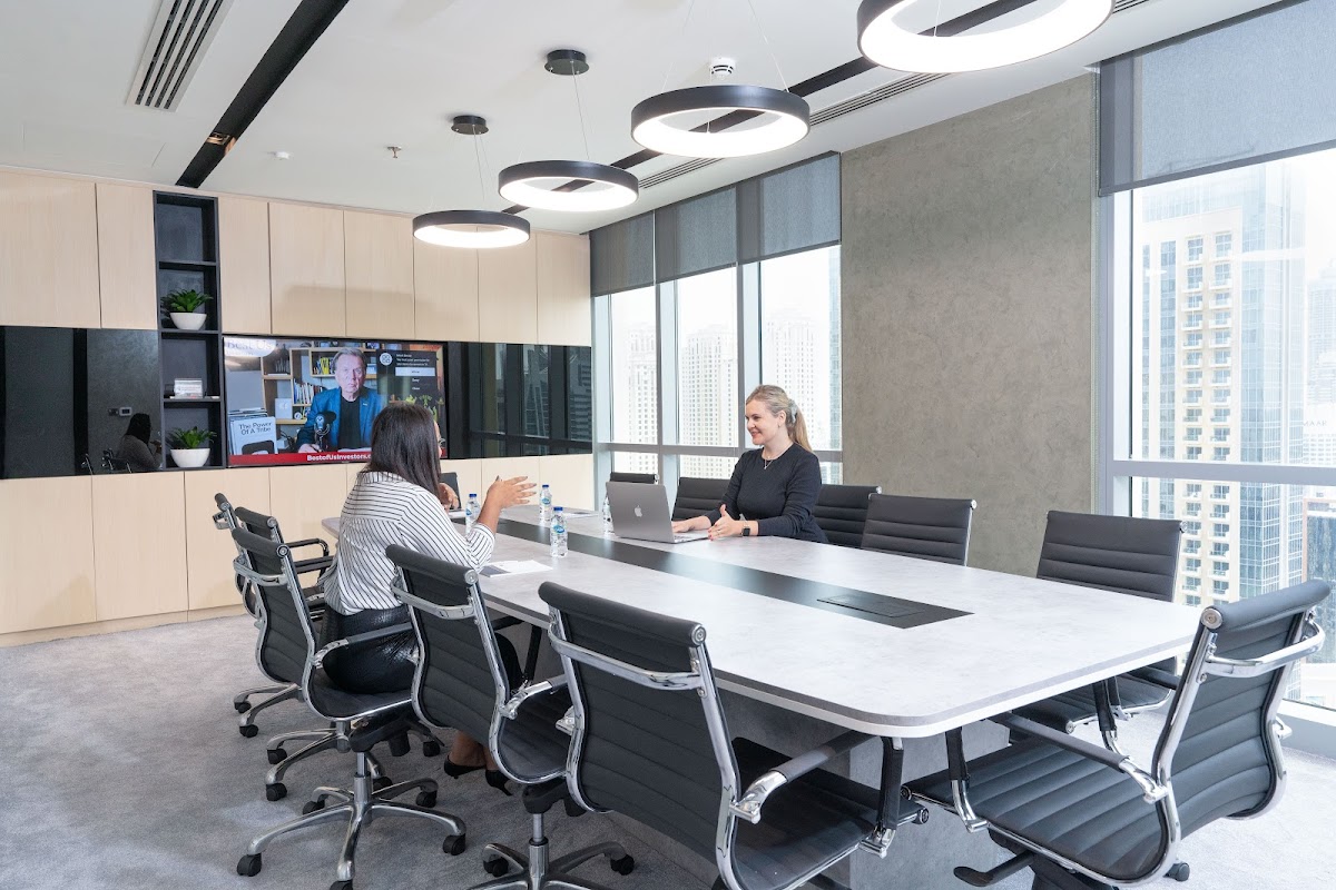 Coworking Space in Dubai -- myOffice - Dubai Marina Plaza