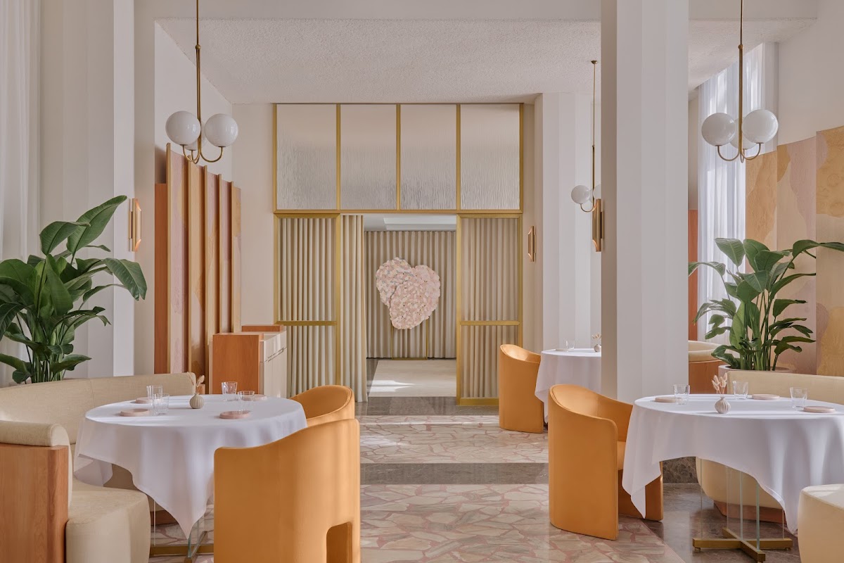 Fine Dining Restaurant in Singapore -- Odette