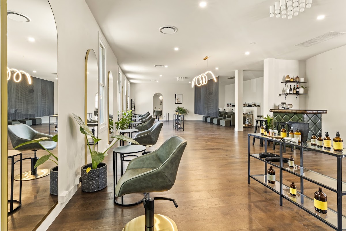 Hair Salon in Melbourne -- Privé Hair Organics