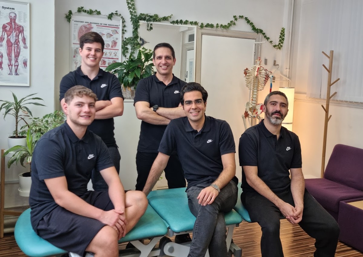 Physical Therapist in Manchester -- R P Sports Injuries & Wellness Clinic