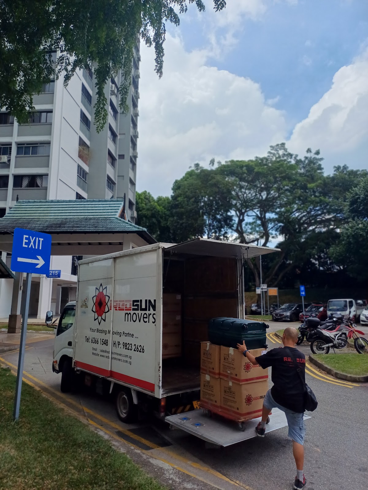 Moving Company in Singapore -- Red Sun Movers Pte Ltd