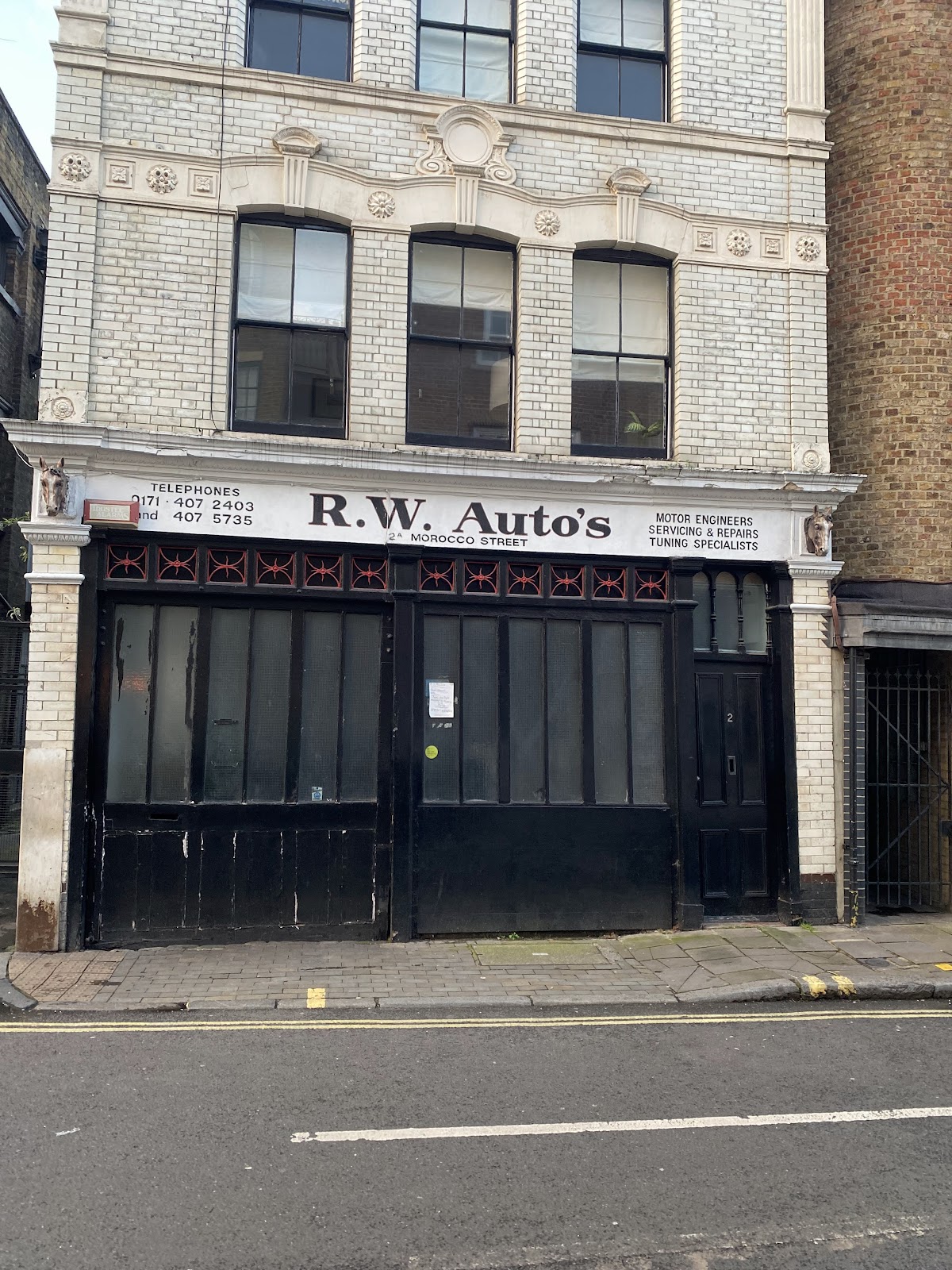 Auto Repair Shop in London -- RW Autos
