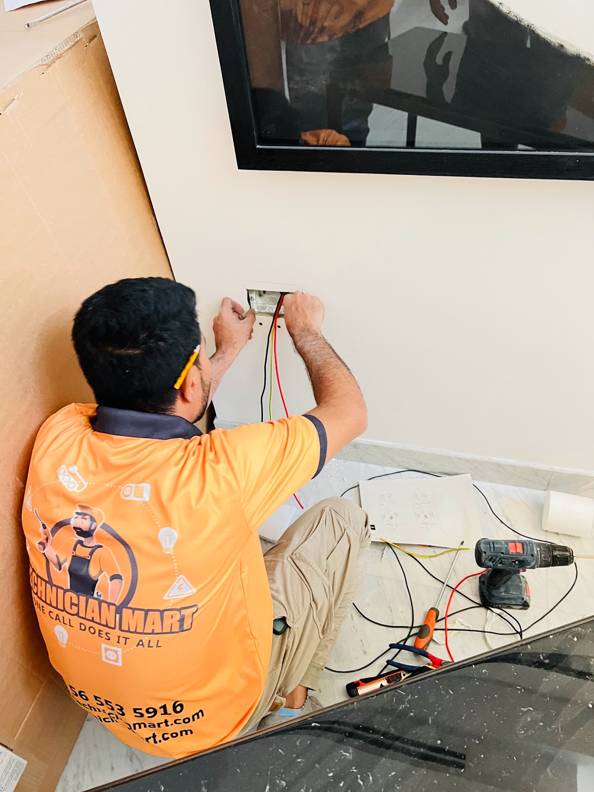 Electrician in Dubai -- Technicianmart - 24/7 Electrician in dubai (2)