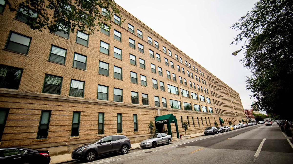 Retirement Home in Chicago -- The Vistas of Lincoln Park