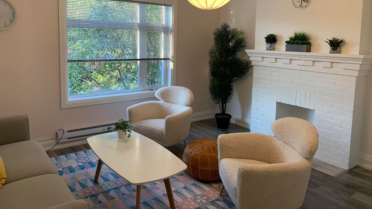 Psychologist in Toronto -- Toronto Psychotherapy Space | Online & In-Person Therapy for Individuals, Children, Teens, Couples, & Families