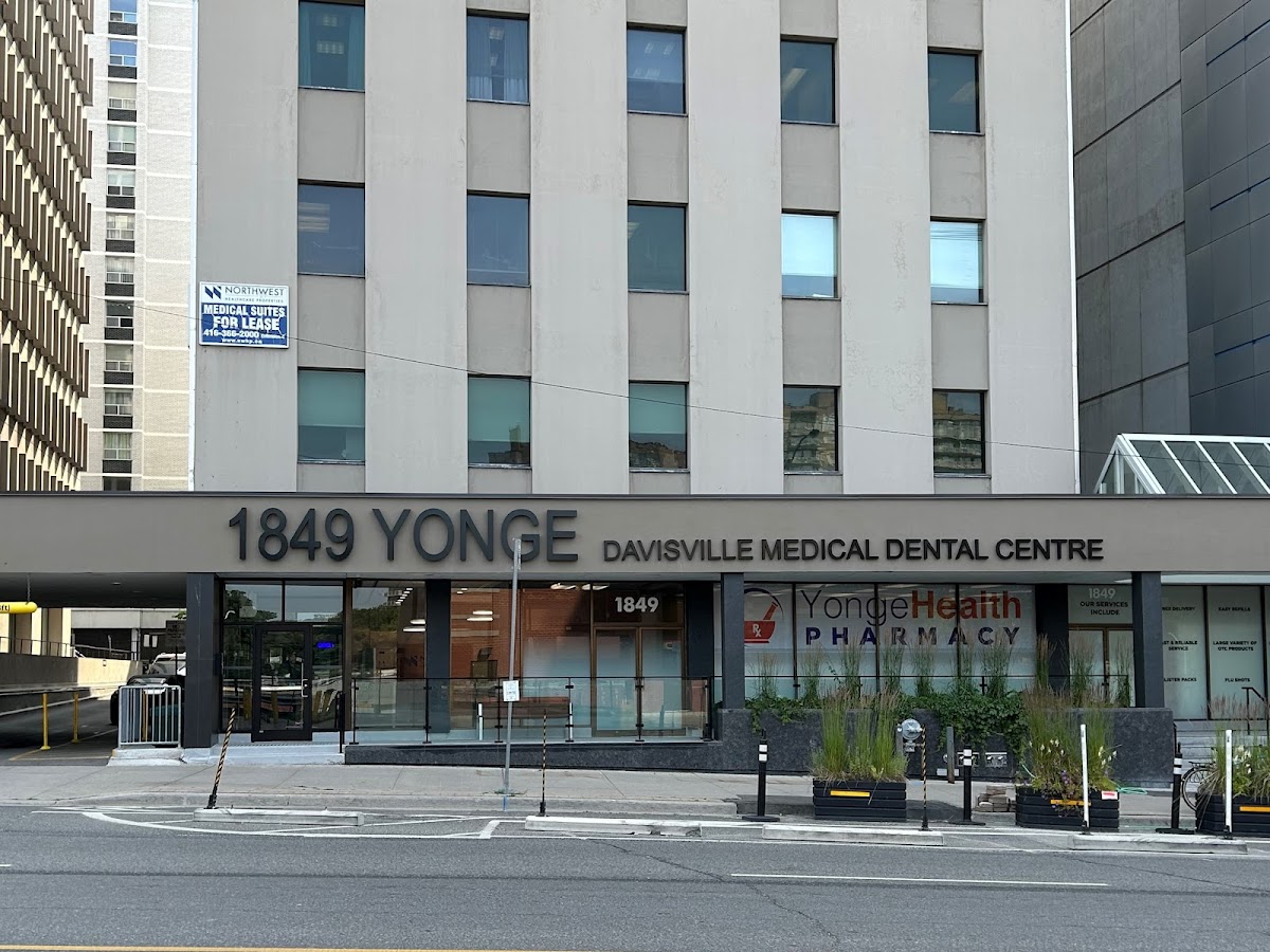 Cardiologist in Toronto -- WELL Health Diagnostic Centres - Toronto Davisville - Cardiology and Nuclear Cardiology